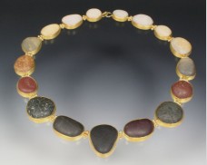 Transition necklace with beachstones