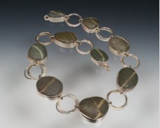 Beachstone necklace with circle links