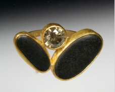 Basalt & cognac diamond ring