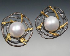 Round twig earrings with pearl or amethyst