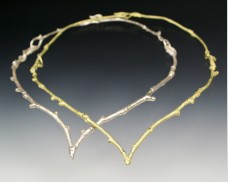 Single twig collar with clasp