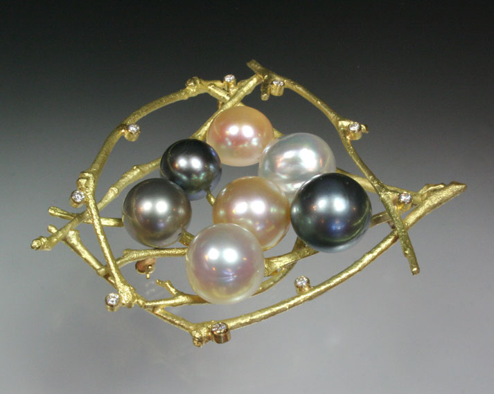 Twig nest brooch with pearls