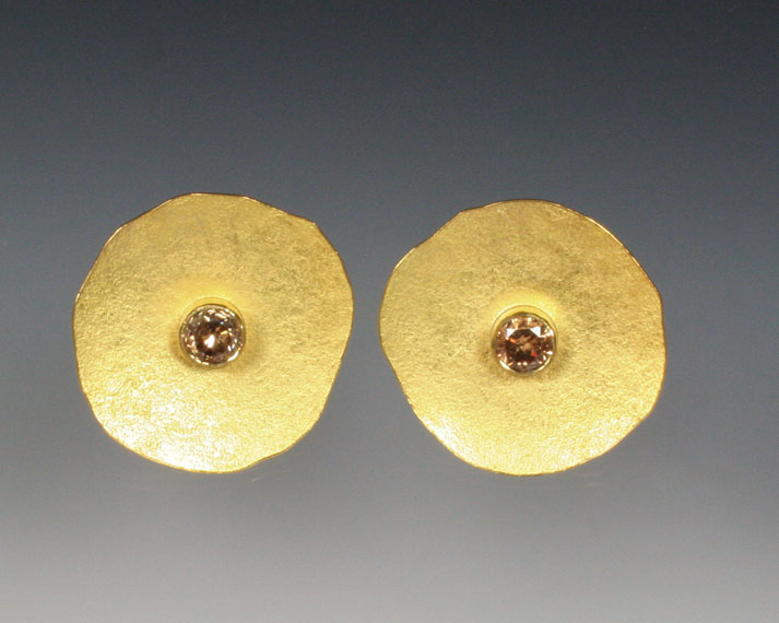 Disc earrings with cognac diamonds