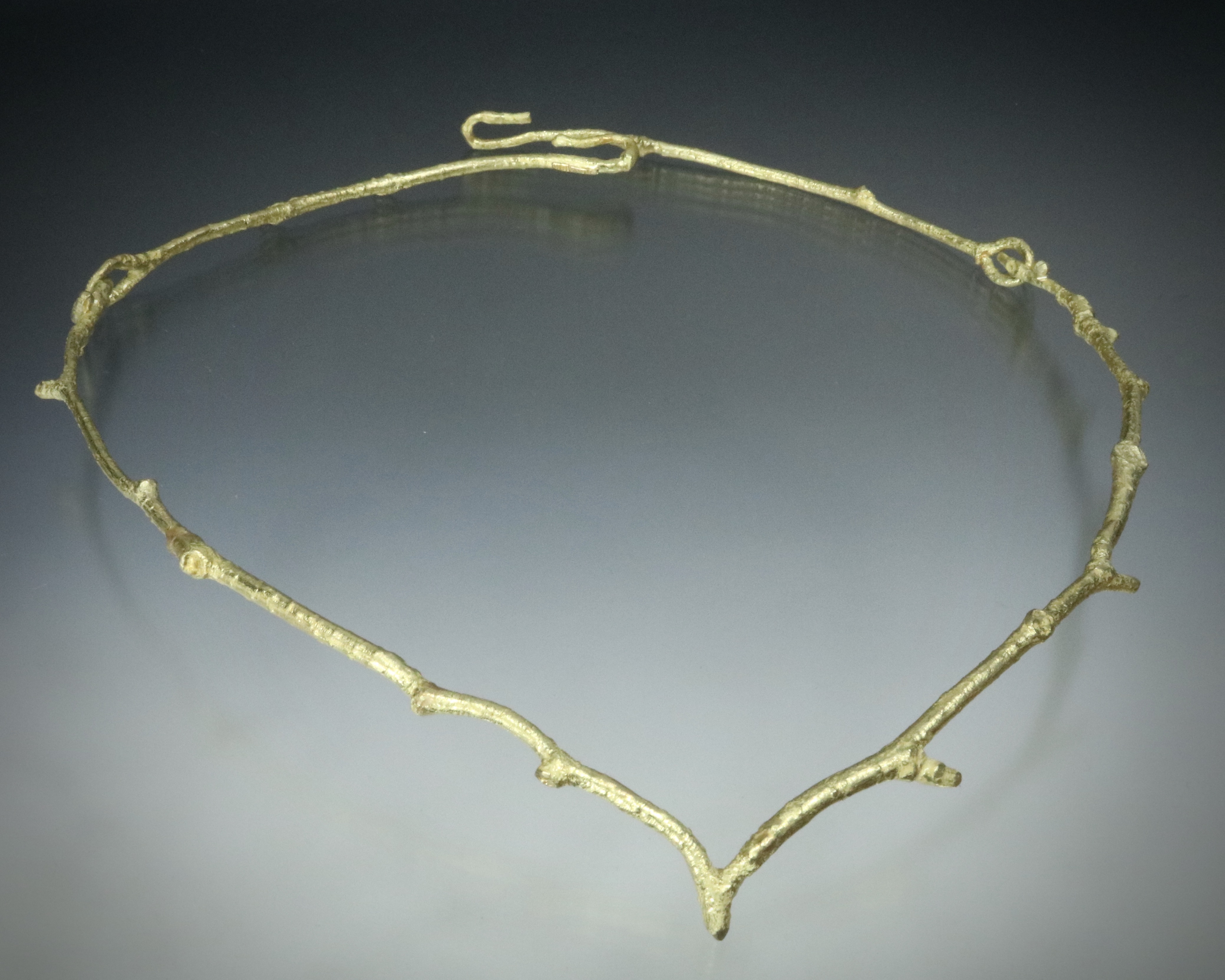 Twig hinged necklace