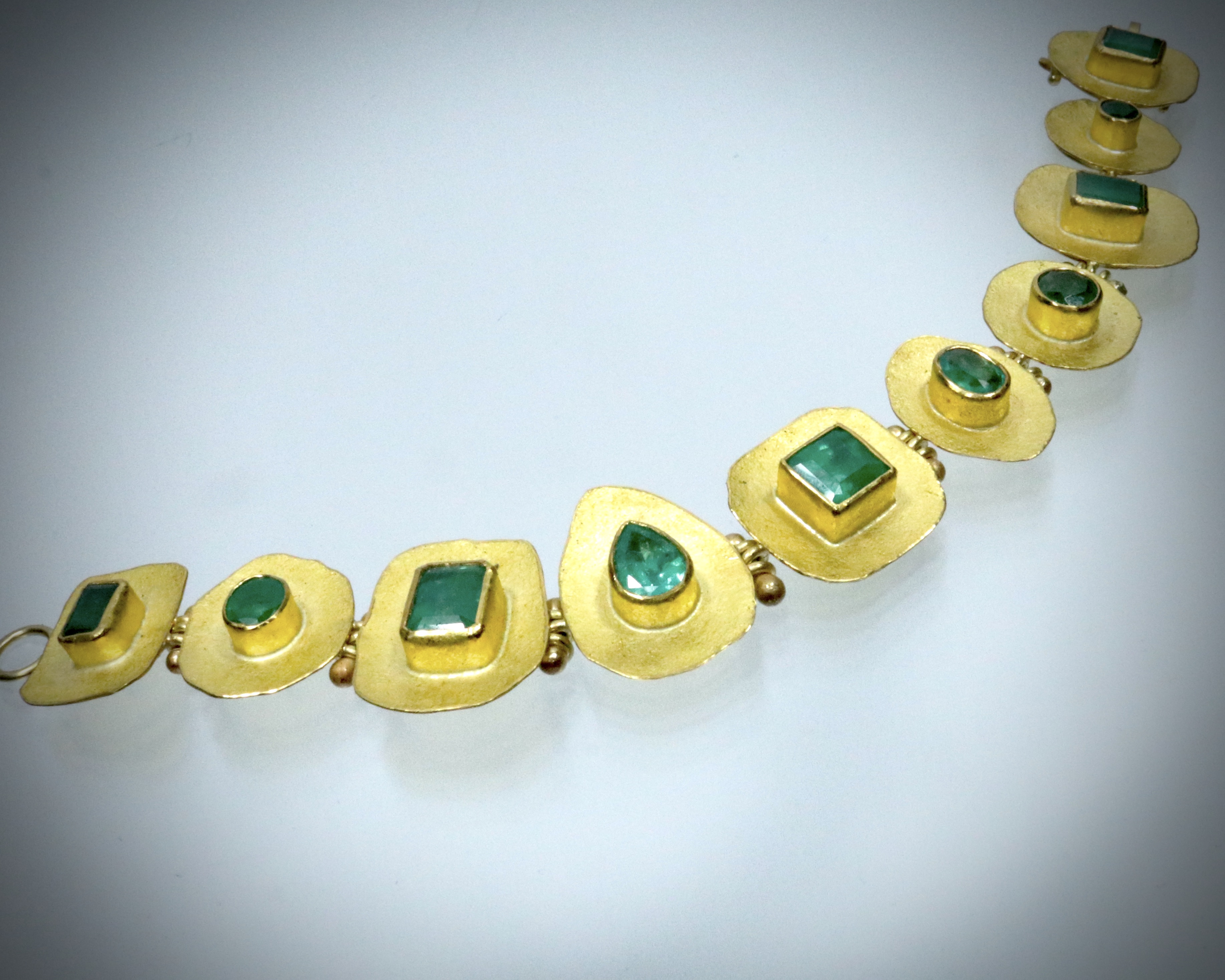Emerald disc bracelet